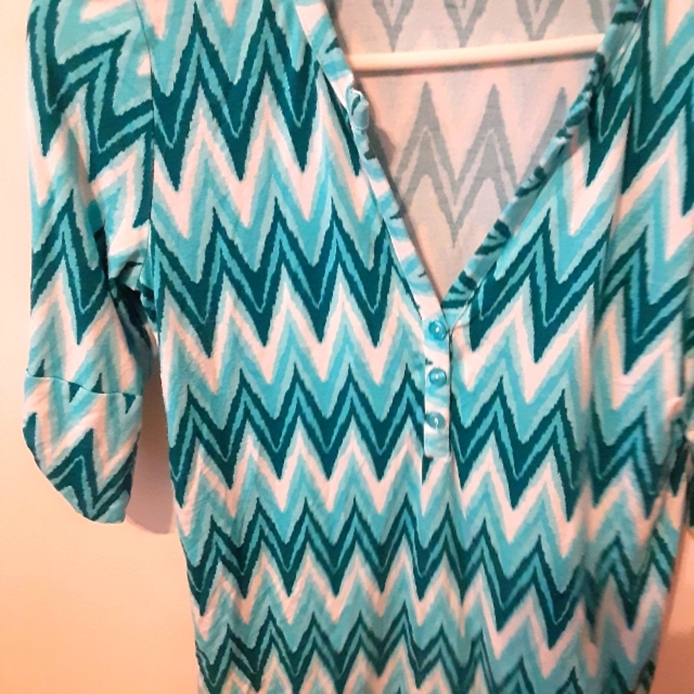 Ladies Pixley brand medium size top